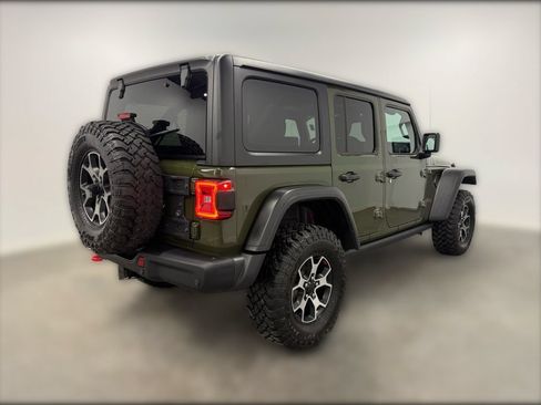 Used 2022 Jeep Wrangler Unlimited Rubicon w/ Dual Top Group AWD/4WD image 10