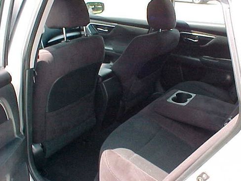 Used 2014 Nissan Altima 2.5 S w/ Display Audio Package FWD image 11