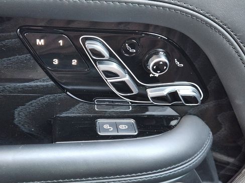 Used 2020 Land Rover Range Rover Long Wheelbase Autobiography image 21