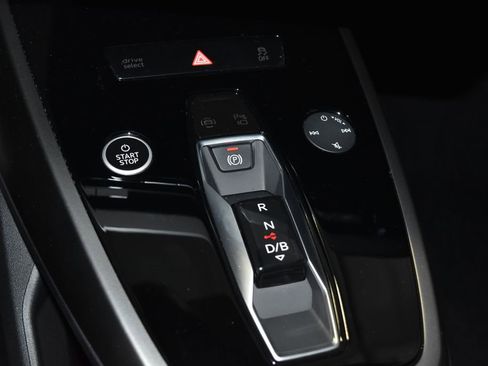 Used 2024 Audi Q4 e-tron Premium image 16