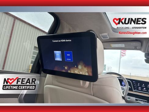 Used 2023 Cadillac Escalade Premium Luxury Platinum w/ Heavy-Duty Trailer Package AWD/4WD image 30