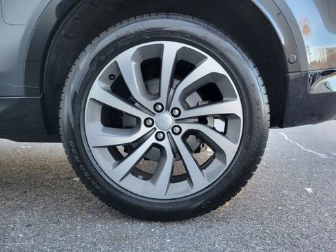 Used 2025 Land Rover Discovery Sport Dynamic SE image 17