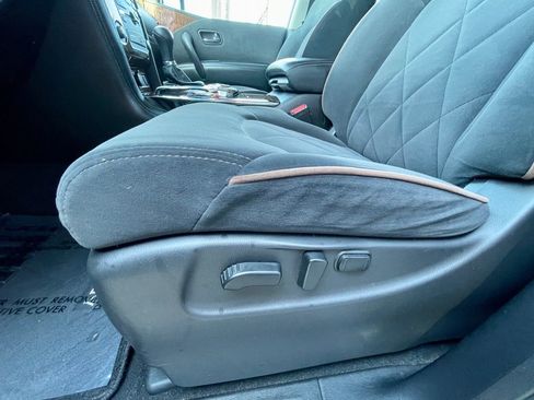 Used 2017 Nissan Armada SV w/ Interior Lighting Package image 37