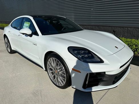 Used 2026 Porsche Panamera 4 E-Hybrid AWD/4WD image 11