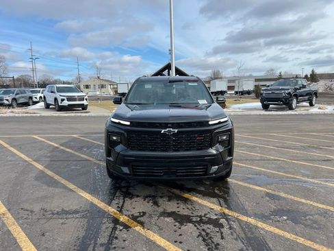 New 2026 Chevrolet Traverse RS w/ LPO, Floor Liner Package image 8