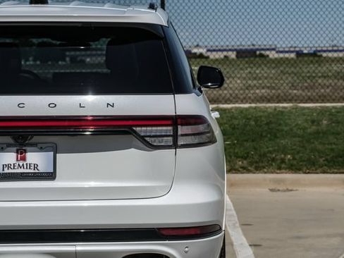 Used 2025 Lincoln Aviator Reserve w/ Jet Appearance Package AWD/4WD image 53