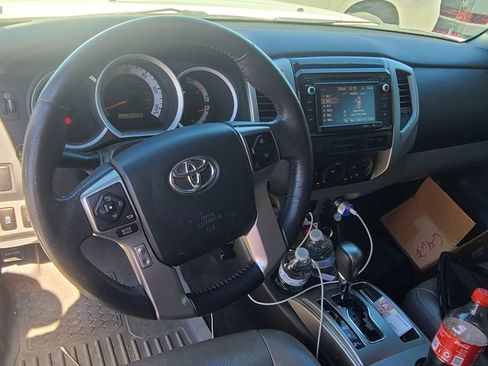 Used 2015 Toyota Tacoma PreRunner w/ SR5 Package image 8