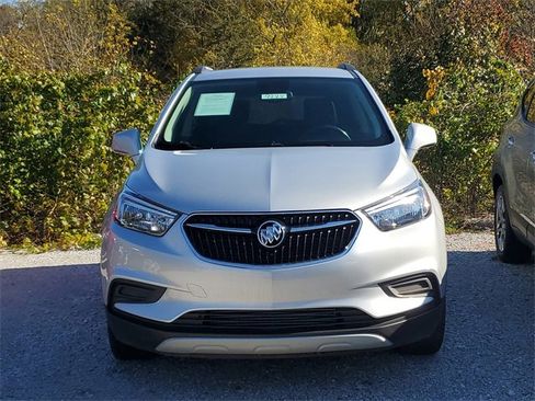 Used 2022 Buick Encore Preferred image 2