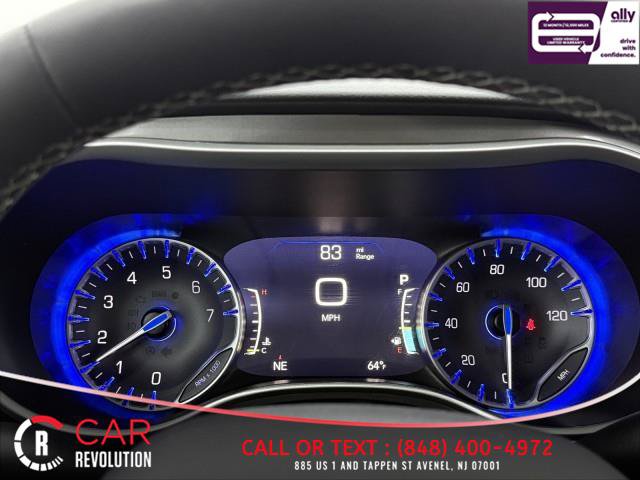 Used 2024 Chrysler Pacifica Touring-L FWD image 24