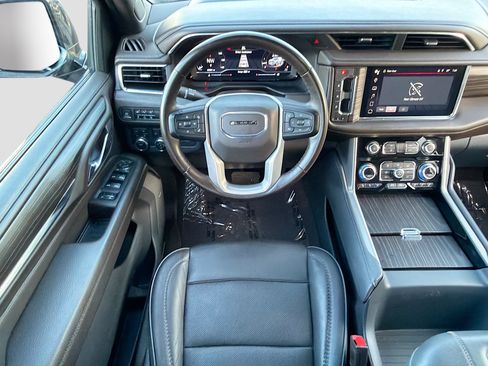 Used 2023 GMC Yukon Denali AWD/4WD image 17