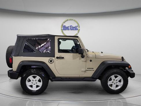 Used 2017 Jeep Wrangler Sport w/ Quick Order Package 23S AWD/4WD image 7