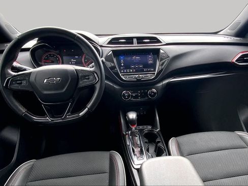 Used 2021 Chevrolet TrailBlazer RS w/ Technology Package FWD image 15
