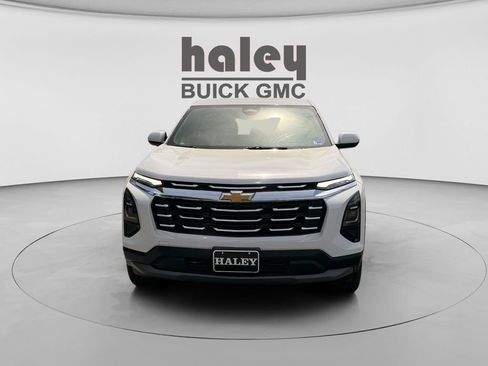 Used 2025 Chevrolet Equinox LT FWD image 8