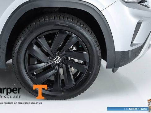 Used 2023 Volkswagen Atlas Cross Sport SE w/ Panoramic Sunroof Package FWD image 53