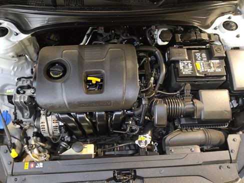Used 2021 Kia Forte LXS FWD image 30