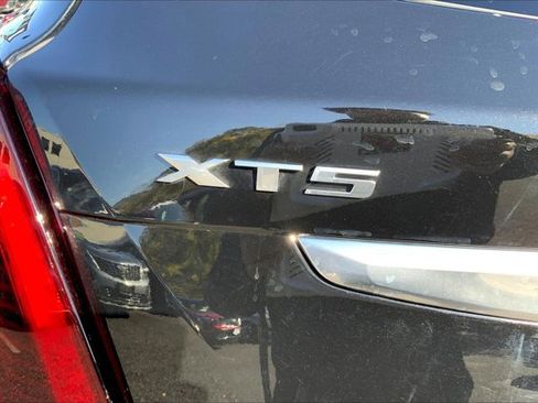 Used 2025 Cadillac XT5 Premium Luxury image 7