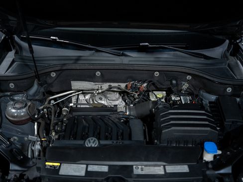 Used 2020 Volkswagen Atlas Cross Sport SEL Premium image 6