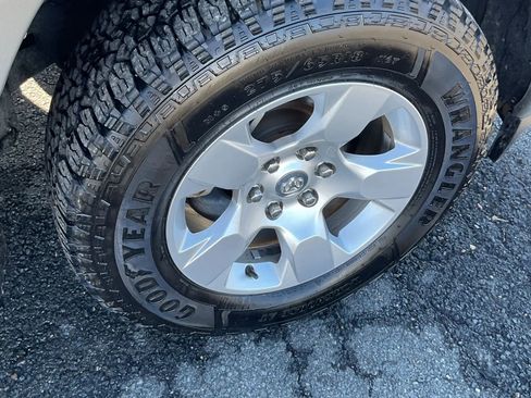 Used 2021 RAM 1500 Big Horn image 16