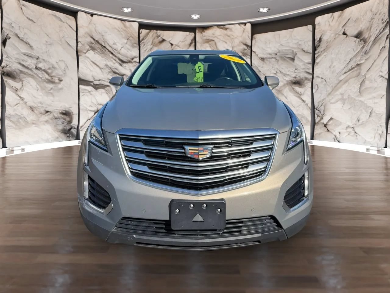 Used 2019 Cadillac XT5 Luxury AWD/4WD image 3