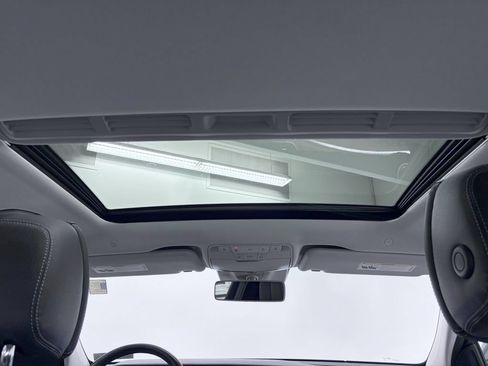 Used 2017 Mercedes-Benz E 300 4MATIC image 22
