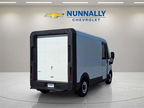 New 2025 Chevrolet Brightdrop 400 image 5