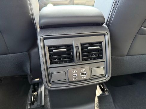 Used 2026 Subaru Forester Premium AWD/4WD image 25