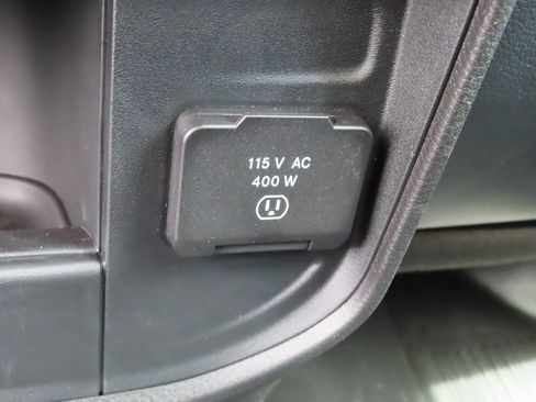 New 2024 RAM 2500 Tradesman w/ Chrome Appearance Group image 9