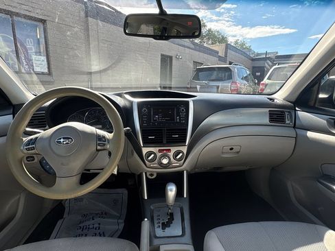 Used 2013 Subaru Forester 2.5X Premium AWD/4WD image 17