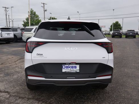 New 2026 Kia Sportage LX w/ LX Convenience Package AWD/4WD image 5