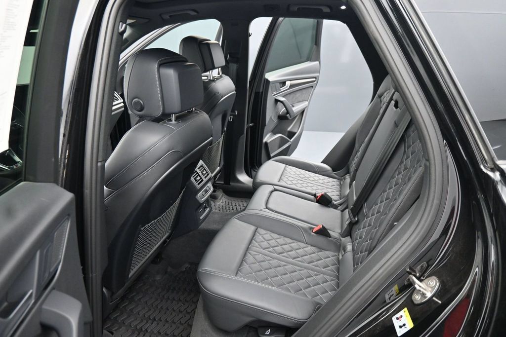 Used 2024 Audi SQ5 Premium Plus AWD/4WD image 16