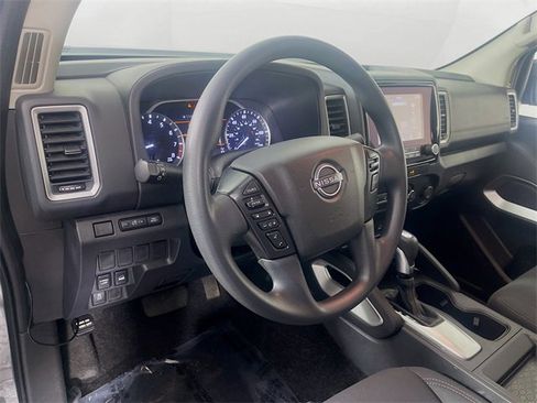 Used 2023 Nissan Frontier SV w/ Tow Package image 10