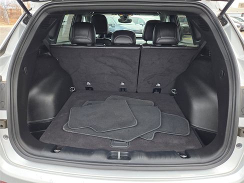 Used 2024 Jeep Compass Latitude image 20