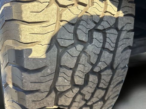 Used 2024 Toyota Tacoma TRD Off-Road image 35