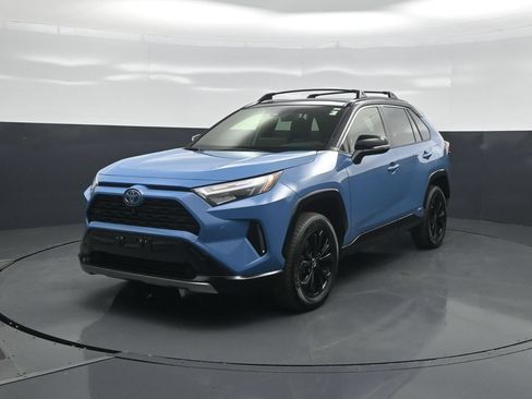 Certified 2023 Toyota RAV4 XSE AWD/4WD image 3