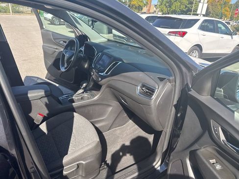 Used 2022 Chevrolet Equinox LT image 12