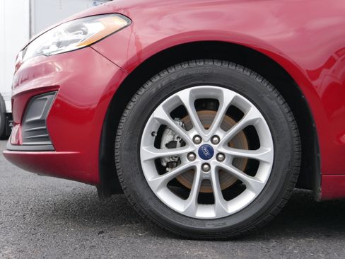 Used 2019 Ford Fusion SE image 11