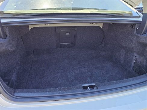 Used 2020 Volvo S60 T5 Momentum image 6