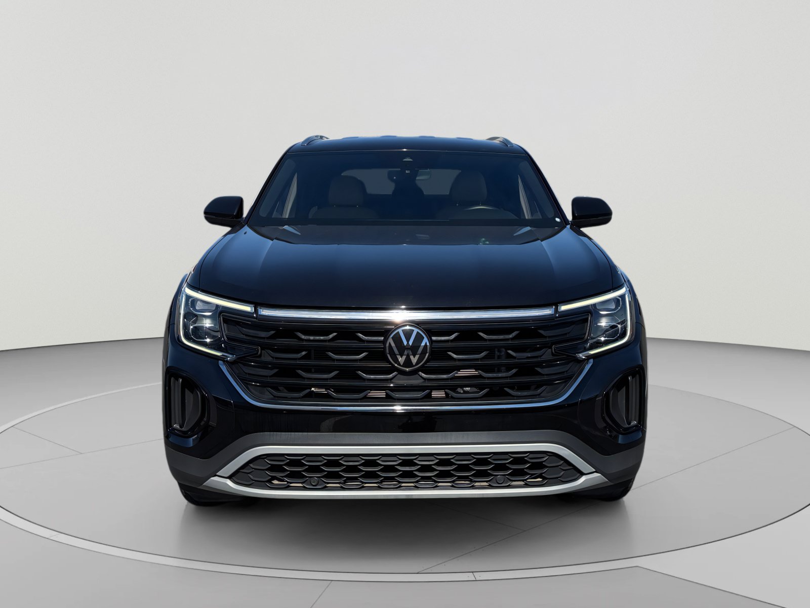 Certified 2024 Volkswagen Atlas Cross Sport SE FWD image 8