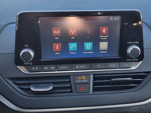 Used 2024 Nissan Altima 2.5 S image 19