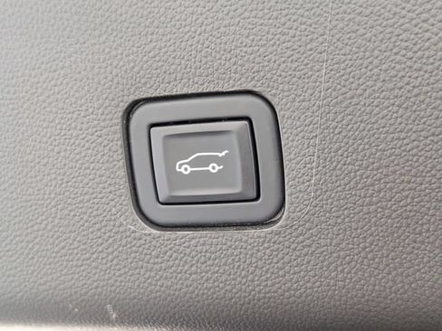 Certified 2022 Chevrolet Traverse LT AWD/4WD image 30