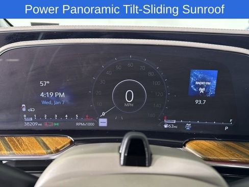 Used 2021 Cadillac Escalade Premium Luxury Platinum image 18