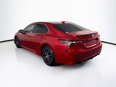 Used 2021 Toyota Camry SE FWD image 5