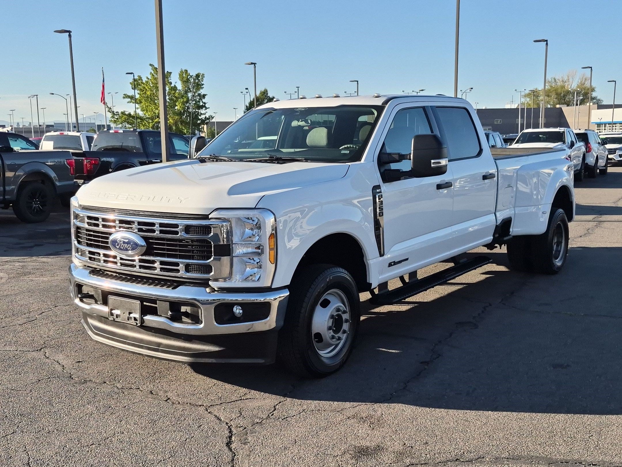 Used 2025 Ford F350 XLT AWD/4WD image 11