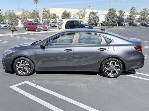 Used 2021 Kia Forte LXS image 12