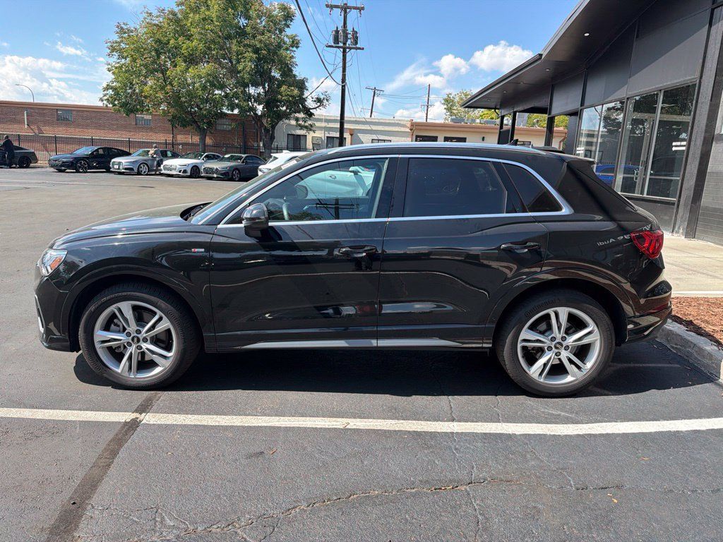 Used 2023 Audi Q3 2.0T Premium Plus w/ Premium Plus Package AWD/4WD image 4