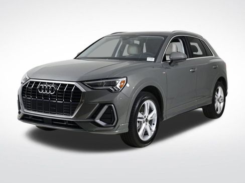 Certified 2024 Audi Q3 2.0T Premium Plus image 1