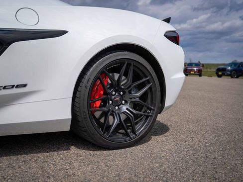Used 2024 Chevrolet Corvette Z06 RWD image 15