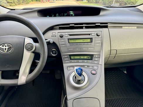 Used 2010 Toyota Prius Five image 19