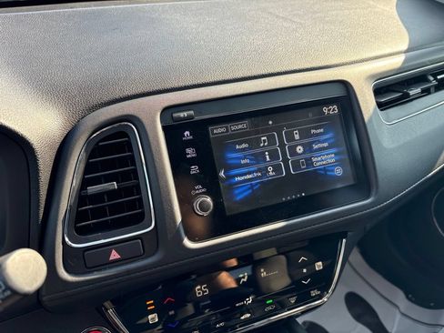 Used 2021 Honda HR-V EX image 16