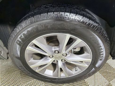Used 2015 Toyota Highlander Plus FWD image 20